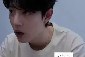 肖战：终于再次露面，喝口豆汁的样子超可爱，爱豆：味道怀疑人生图片