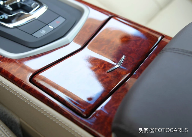 凯迪拉克SLS赛威3.0 V6实拍，外型绝对够霸气，话说也是油老虎？