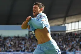 缔造9320奇迹！一脚封神的阿圭罗 英超历史最伟大的瞬间图片