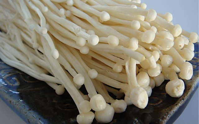 金针菇6种最好吃的做法，每种都简单美味，看看你喜欢吃哪种？