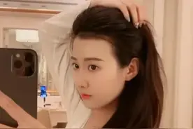 清爽甜美女生的样子最美呀图片