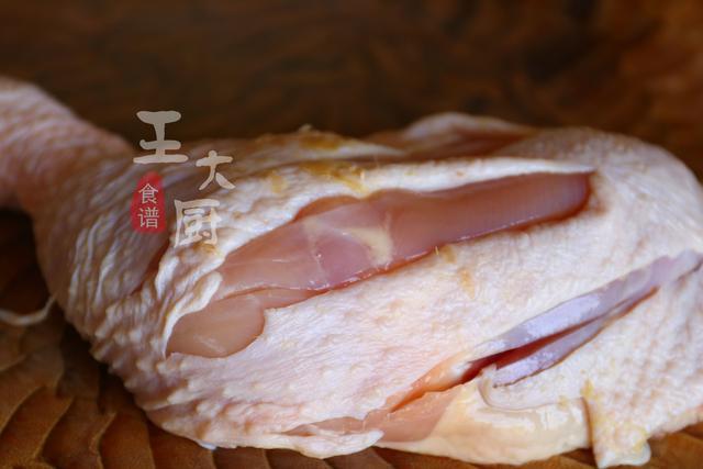 鲜香美味，营养滋补的山药炖鸡汤，新手也能做，学会煲给家人喝