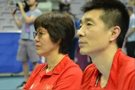 中国女排教练团队重组，功勋教练和郎导一起离队，主帅即将公布图片