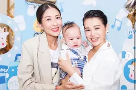 胡杏儿为三胎大办宴会！为富豪老公连生仨儿子，宝宝高颜值更像妈图片