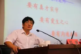 郑强：支撑我们中华民族的是深山里的导弹兵，不是那些百万富翁！图片