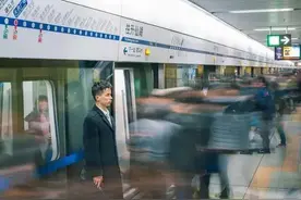 成都想做生意的，地铁站77个商铺等你来挑图片