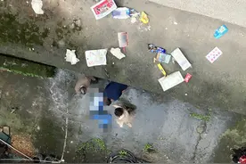 江西一初三男生被同学反映教室播放涉黄视频，遭他否认，老师批评后，他从5楼跳下受伤，学校被判担责3成图片