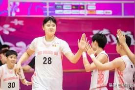 15投12中砍29分16板！在场净胜对手32分，女版奥尼尔统治力太强图片