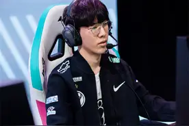 永远的神是uzi还是自己？theshy重提队友：杰克在IG时经常这样说图片