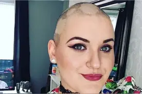 英女子装癌症晚期众筹婚礼，为圆谎剃光头，宾客哭倒一片慷慨解囊图片