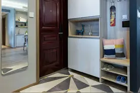 入户门厅只用来放鞋子？看看别人家的设计，一进门就被惊艳到了图片