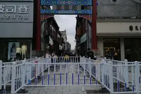 实拍济南：隐藏在繁华济南城中小店，总会给人不一样的触动图片