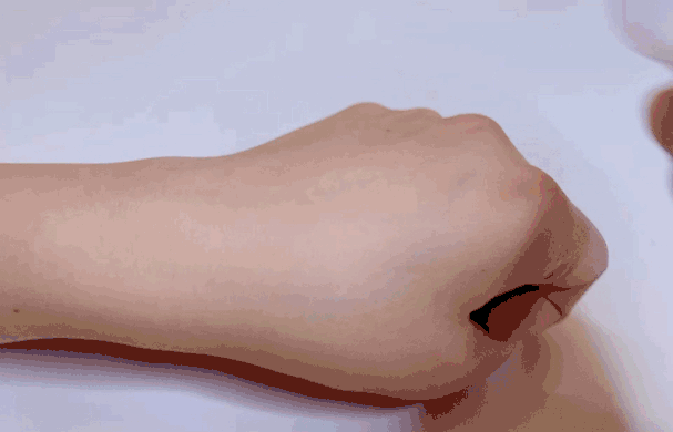 凡士林万能霜能做身体乳吗
