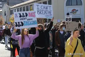 文旅部提醒！切勿前往澳大利亚旅游！澳大利亚国内对华人和亚裔的种族歧视言行和暴力行为现象明显上升图片