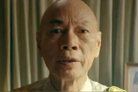 《新逃学威龙》让人尴尬：新男主比周星驰差太多，卖情怀还不好笑图片