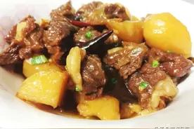 霜降来啦！防秋冻，推荐这个土豆烧牛腩，软糯香，汤汁拌饭最爽图片