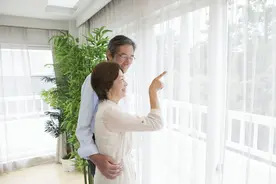 和再婚老伴同房后，生活有什么变化？三位大姐说了实话图片