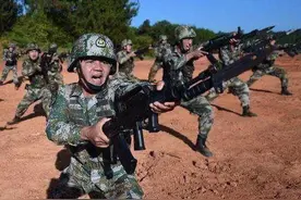 拼刺刀代表战魂！美军近百年重视白刃战训练不变，称会让敌人恐惧图片