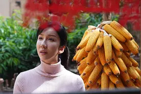 “胡同小妞”遇上“北漂小伙”《我爱北京天安门》明日登东方影视频道图片