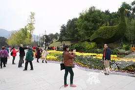 颜值提升中的山城人行道：“我在悄悄改变 你发现了吗？”图片