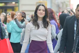 美国女星 劳拉·马兰洛(Laura Marano)图片