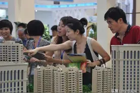 贷款买房30年要还多少利息？醒醒吧！别再傻傻的给银行送钱了图片
