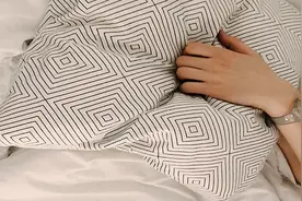 助眠“黑科技”层出不穷！90后成消费主力军！睡个好觉，要花多少钱？图片