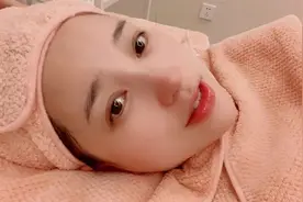 金莎过度按摩导致筋膜黏连，塑造小脸的按摩手法图片