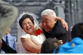 60岁的婆婆再婚，婚后20天又离婚，理由使全家成为全村人话柄图片