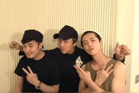 邓超发文吐槽想解约，陈赫留言带我走，鹿晗也来调侃！图片