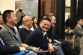 官媒痛批阿里，披着科技公司的外衣，只知敛财破坏市场图片