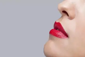 鼻孔被抠大不用怕 教你美鼻小技巧图片