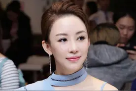 九球女神潘晓婷，曾两次传出绯闻至今未婚，她在等谁牵手？图片