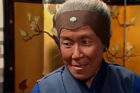 刘姥姥拿什么赎巧姐？你看她二进贾府时，带走了什么宝贝图片