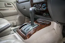 父亲倒车不慎压死两岁儿子，起诉保险公司，法院：赔111万元图片