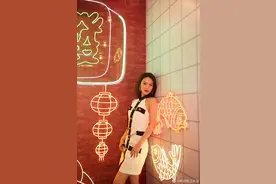 韩丹彤出席精美年度颁奖礼的造型大片来啦，优雅闪亮，性感利落！图片
