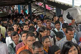 为何在深圳，有数十万印度人不愿再回国，给出的解释令人无言以对图片