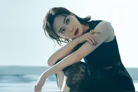 43岁视后陈数大片惊艳，知性优雅大秀好身材，网友：像少女图片