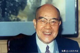 他是京剧舞台上的“活张飞”“活曹操”“活李逵”，年幼丧父，为养家学戏，一唱就是70多年图片