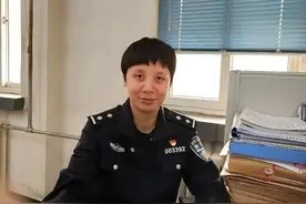女民警韩亚欣：率先突破辖区“一标三实”批量数据录入瓶颈图片