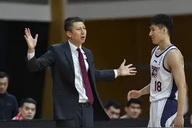 野球比赛爆砍100分！如今被郭士强赏识，打CBA！他能打出来吗？图片