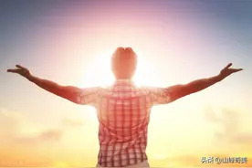 人生，远离让你不开心的人图片