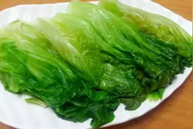 生菜泡水喝能改善失眠吗？或许是不错的安慰剂图片