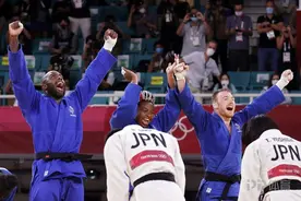 日本柔道竟然拿了9枚金牌！大包大揽的背后是令人发指的裁判因素图片