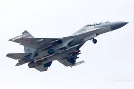 台媒：歼-16战机狂练新战术，将在对台空战中发挥关键作用图片
