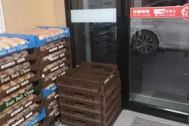 “炸鸡冠军”华莱士屡触安全底线：18000家门店的管理之痛​图片