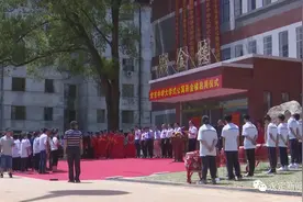 永定：热心乡贤捐建学生公寓 爱心善举助教育图片