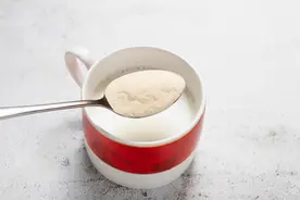 长期吃蛋白粉查出慢性肾病，还把蛋白粉当养生秘籍？小心被忽悠图片