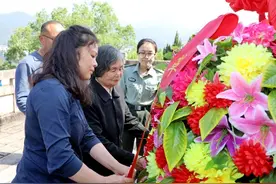 【红色广东】三河坝战役烈士蔡晴川后人到梅州大埔祭奠革命先烈图片