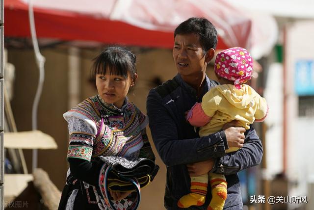 农村俗语：舅舅大似天，外甥坐上边，为何有此种相互矛盾的说法？